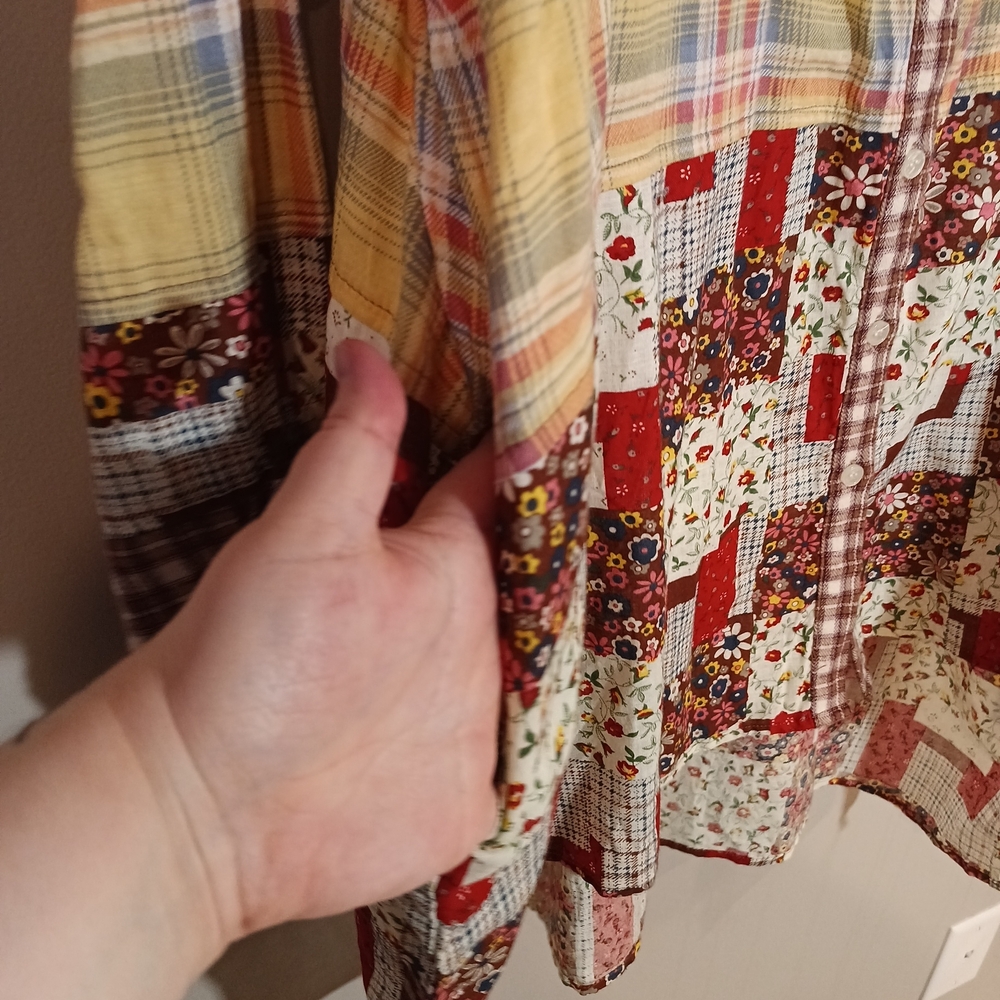 Easel Patchwork Oversized Floral Mixed Print Boho Button Up Top Size M Nwt New - Picture 7 of 9